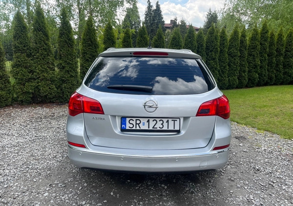 Opel Astra cena 33800 przebieg: 137000, rok produkcji 2014 z Rybnik małe 154